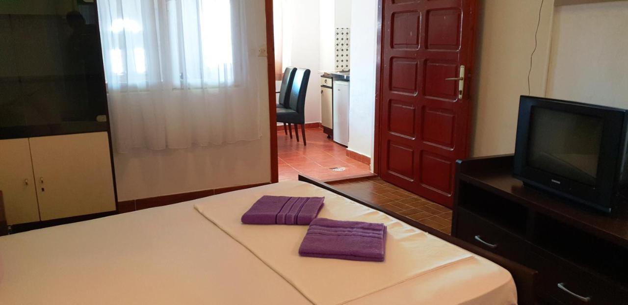 Apartments Prag Ulcinj Kültér fotó